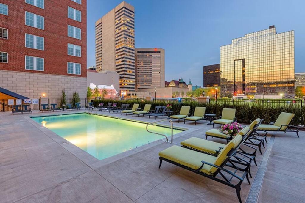King Size Studio In Heart Of Downtown Columbus Exterior photo